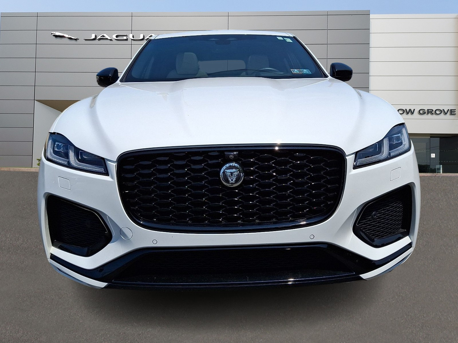 Used 2026 Jaguar F-PACE R-Dynamic S AWD/4WD image 8