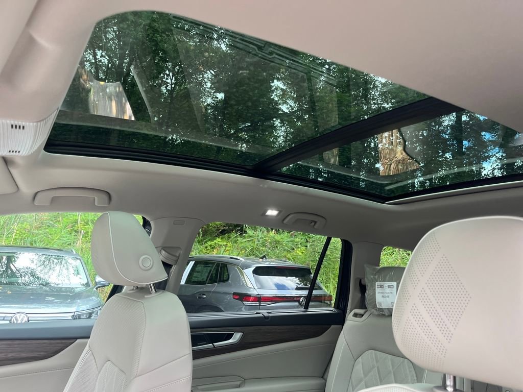 New 2026 Volkswagen Atlas SEL Premium R-Line image 16