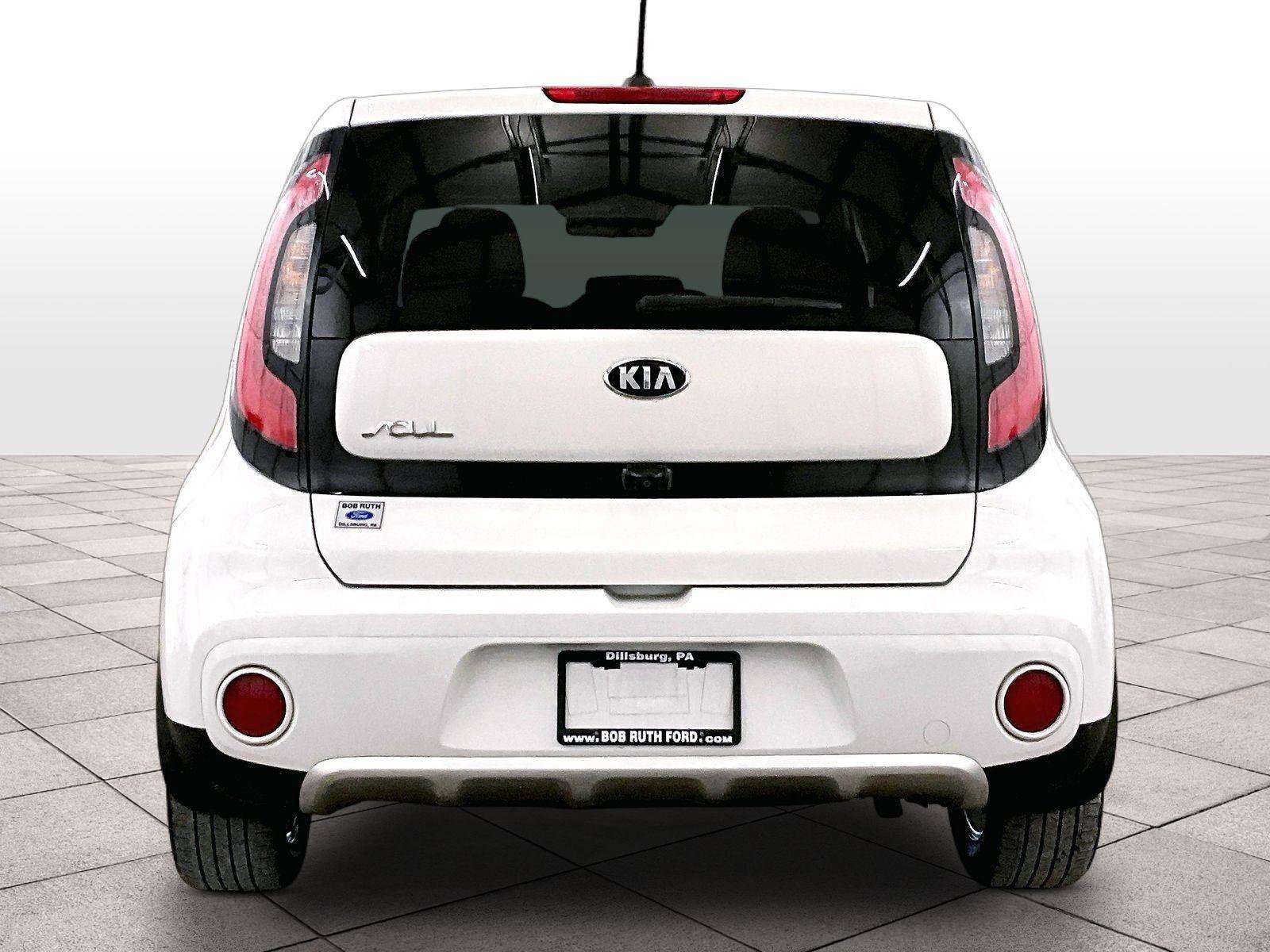 Used 2018 Kia Soul + w/ + Primo LIT Package FWD image 4