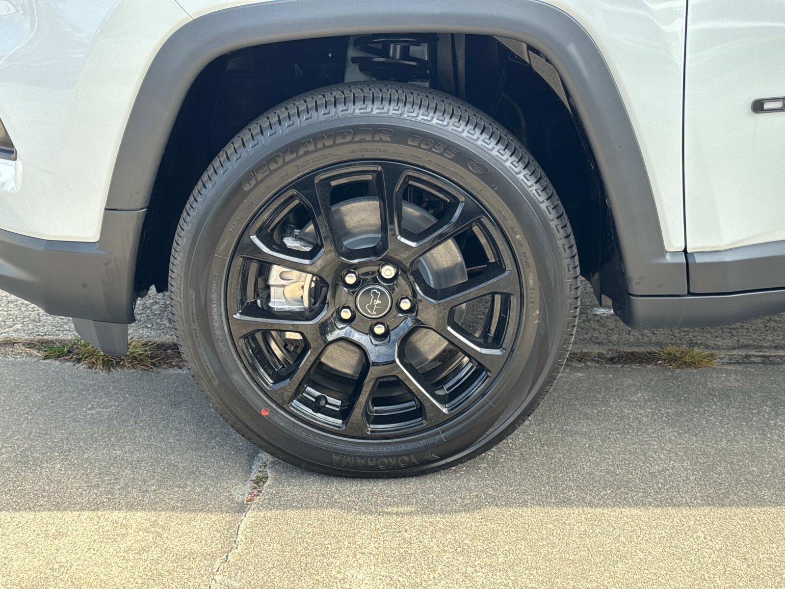 New 2026 Jeep Compass Latitude image 10