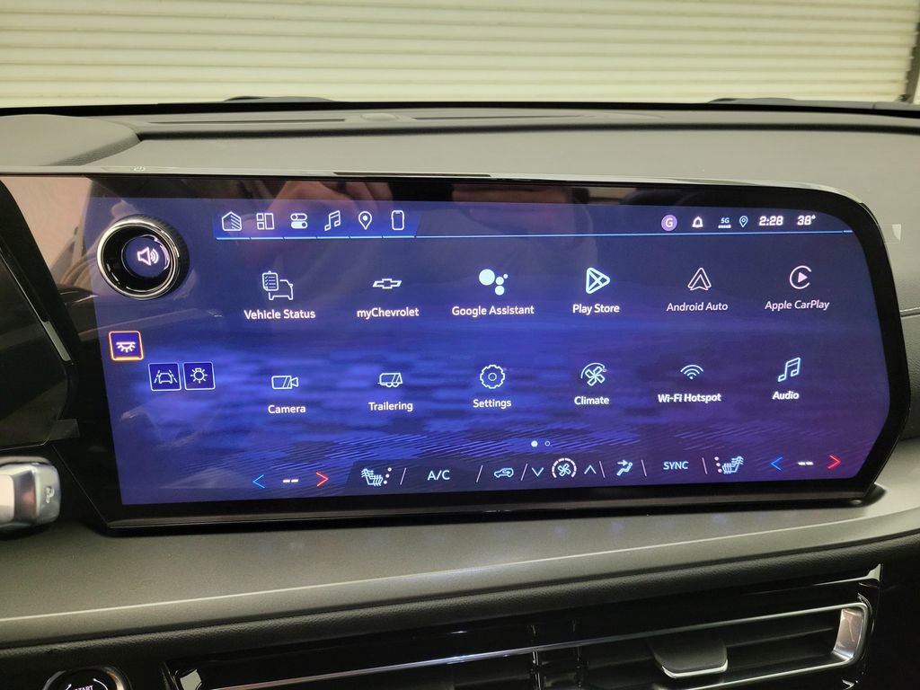 New 2026 Chevrolet Traverse LT w/ Driver Confidence Package FWD image 8