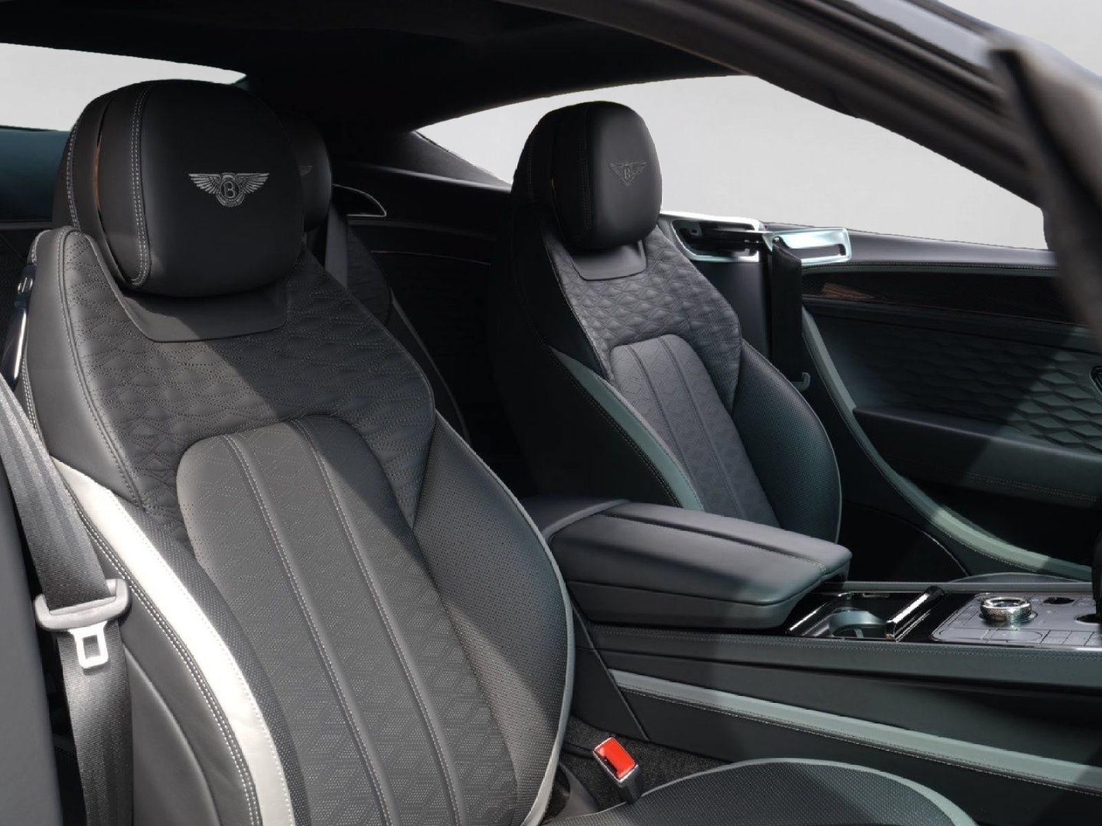 Used 2025 Bentley Continental GT Speed AWD/4WD image 36