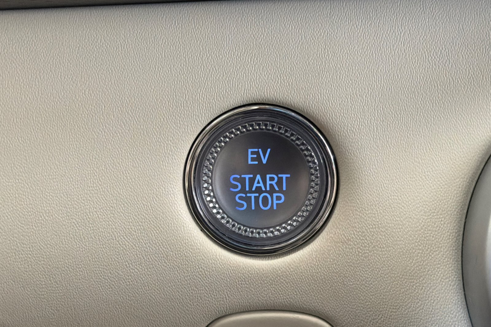 Used 2023 Genesis GV60 Advanced AWD/4WD image 28