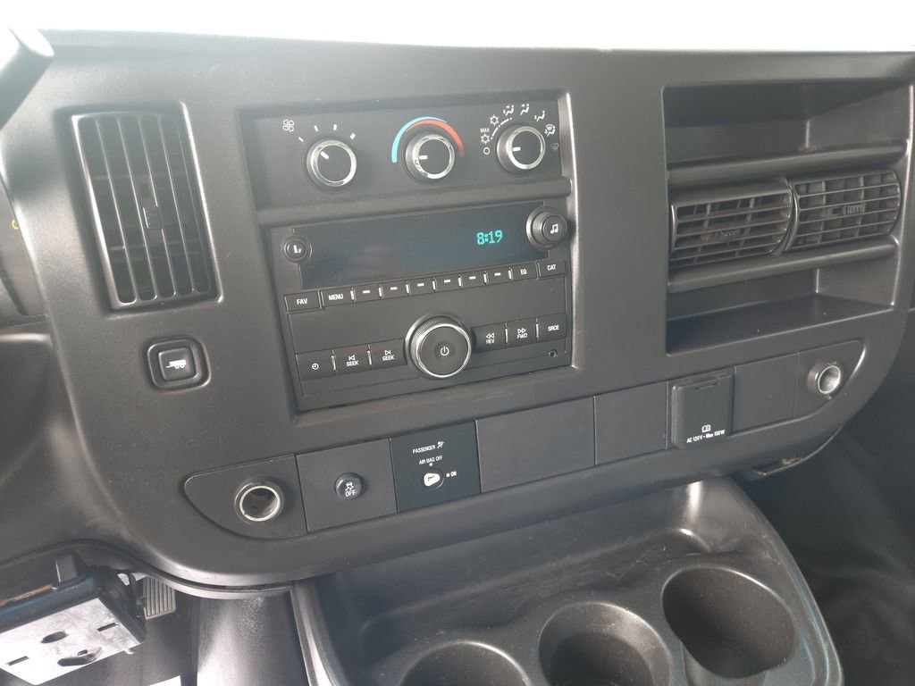 Used 2017 GMC Savana 3500 image 18