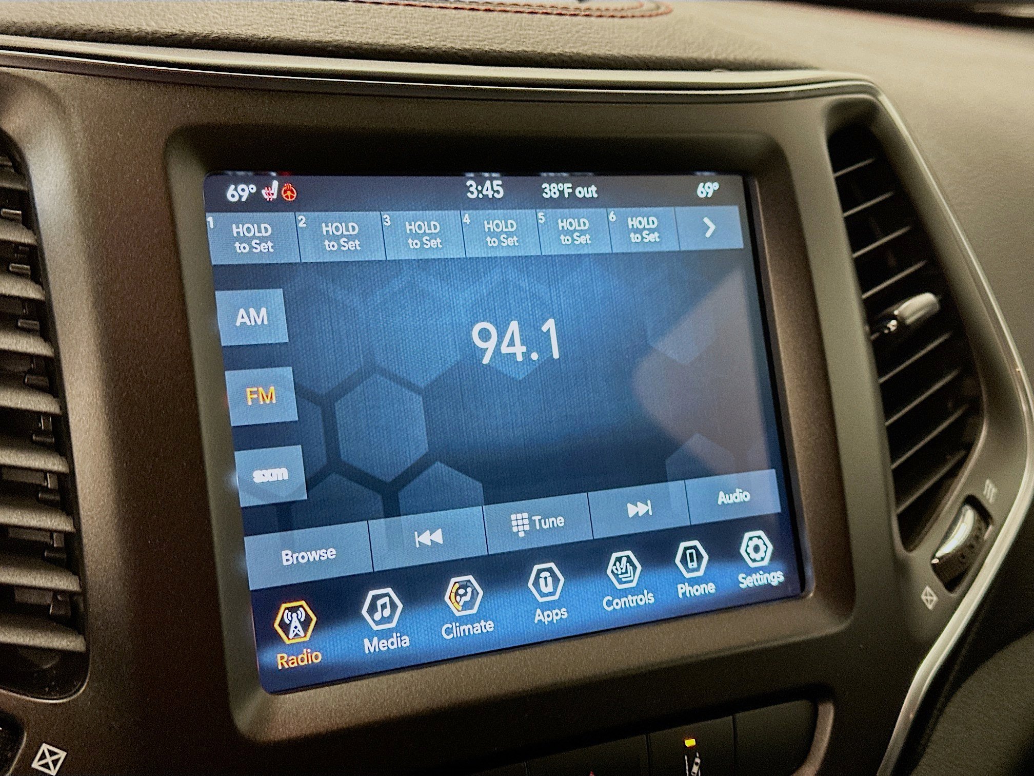 Used 2021 Jeep Cherokee Trailhawk image 21