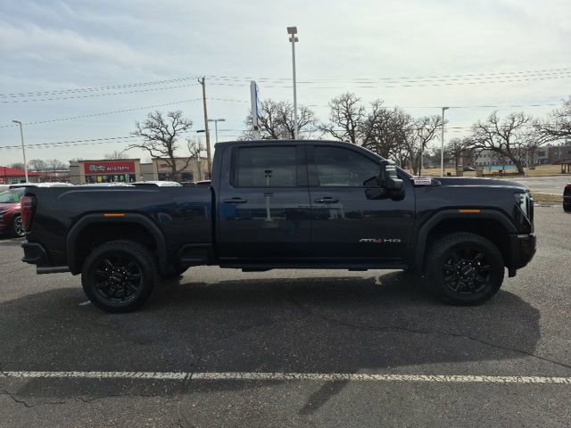 Used 2025 GMC Sierra 3500 AT4 w/ AT4 Premium Plus Package AWD/4WD image 8