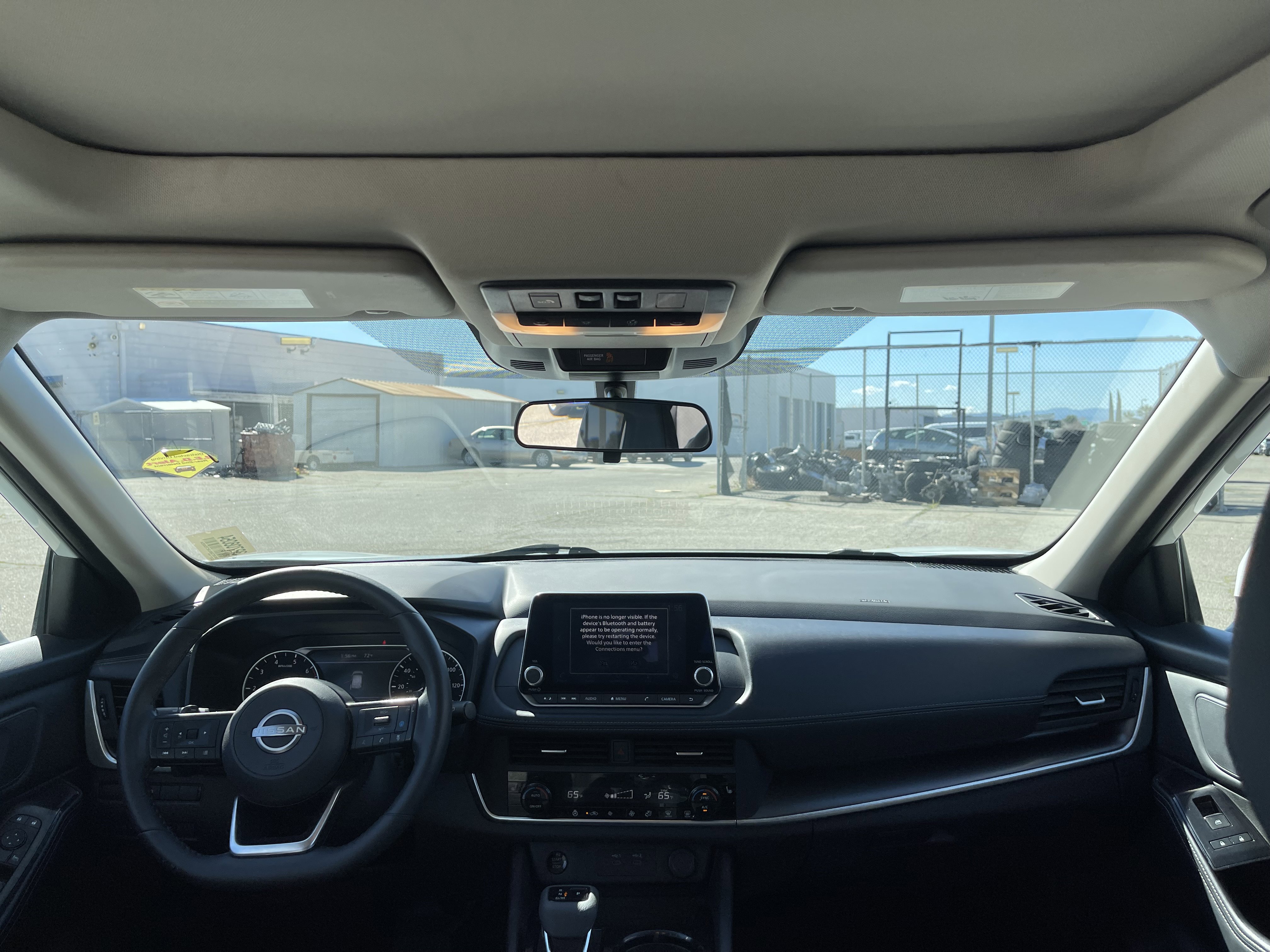 Used 2024 Nissan Rogue SV w/ SV Premium Package image 17