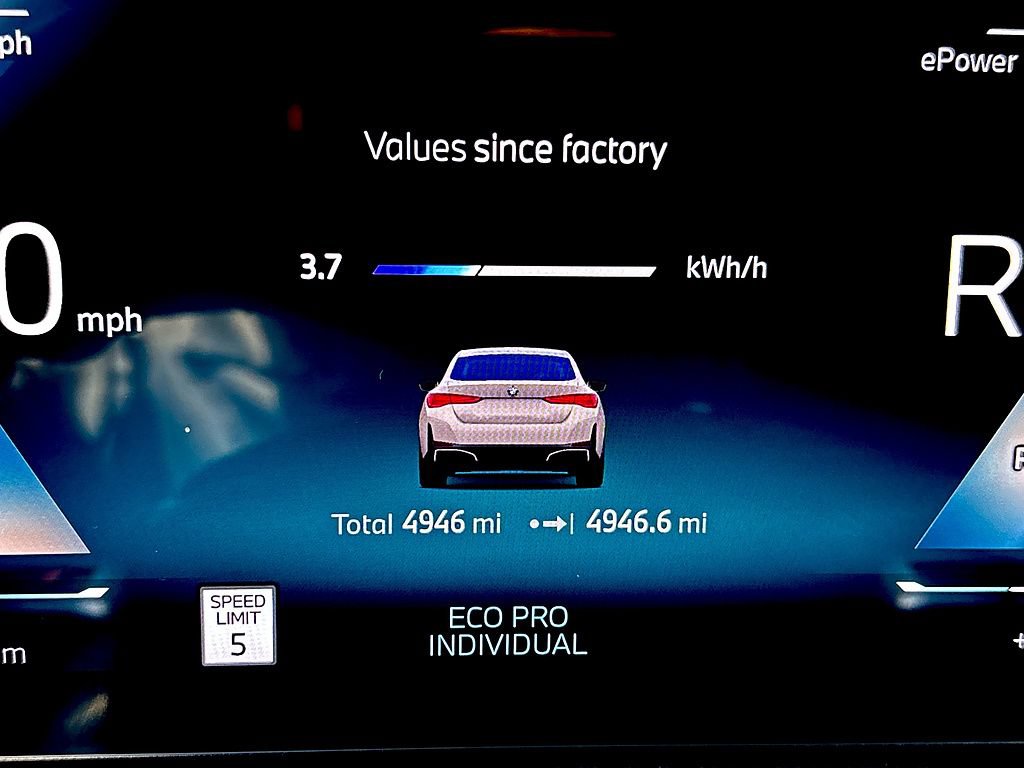 Used 2025 BMW i4 eDrive40 w/ Parking Assistance Package RWD image 23