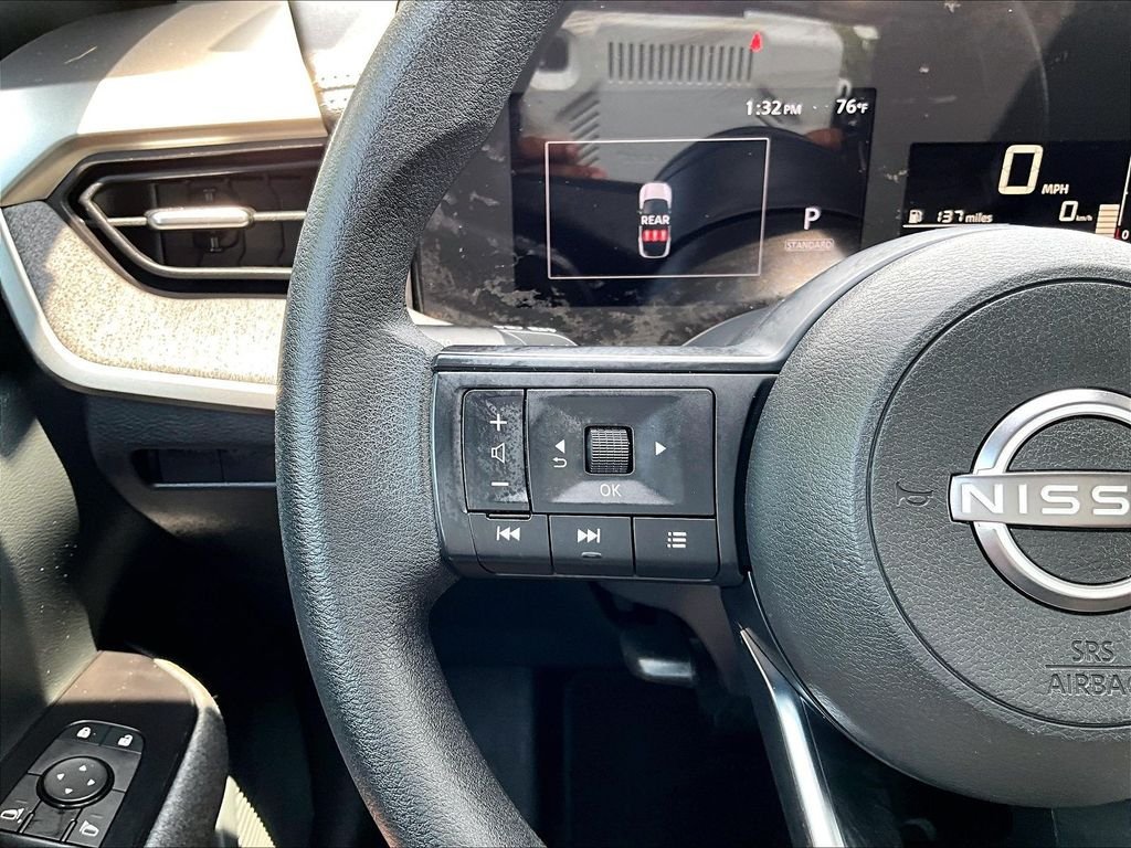 Used 2025 Nissan Kicks SV AWD/4WD image 22