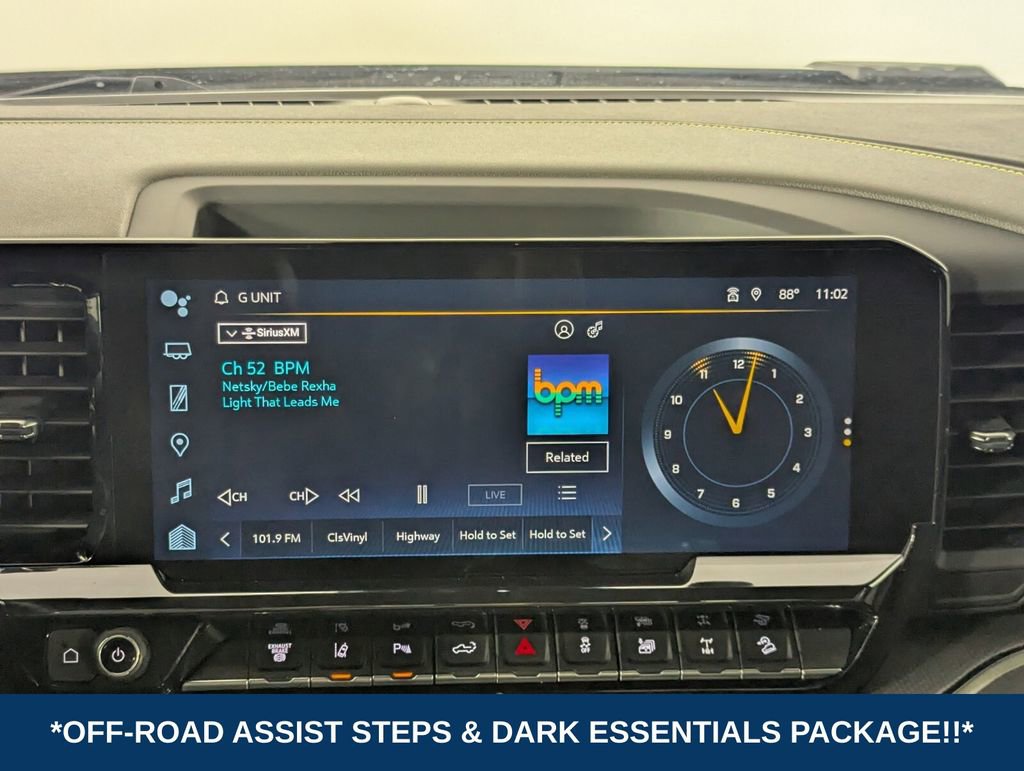 Used 2024 Chevrolet Silverado 2500 ZR2 w/ Technology Package image 21