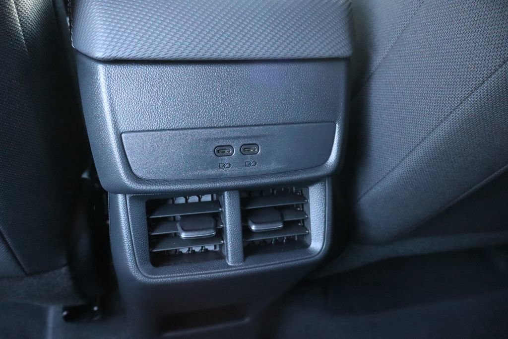 New 2026 Chevrolet Equinox LT w/ Safety and Technology Package FWD image 21