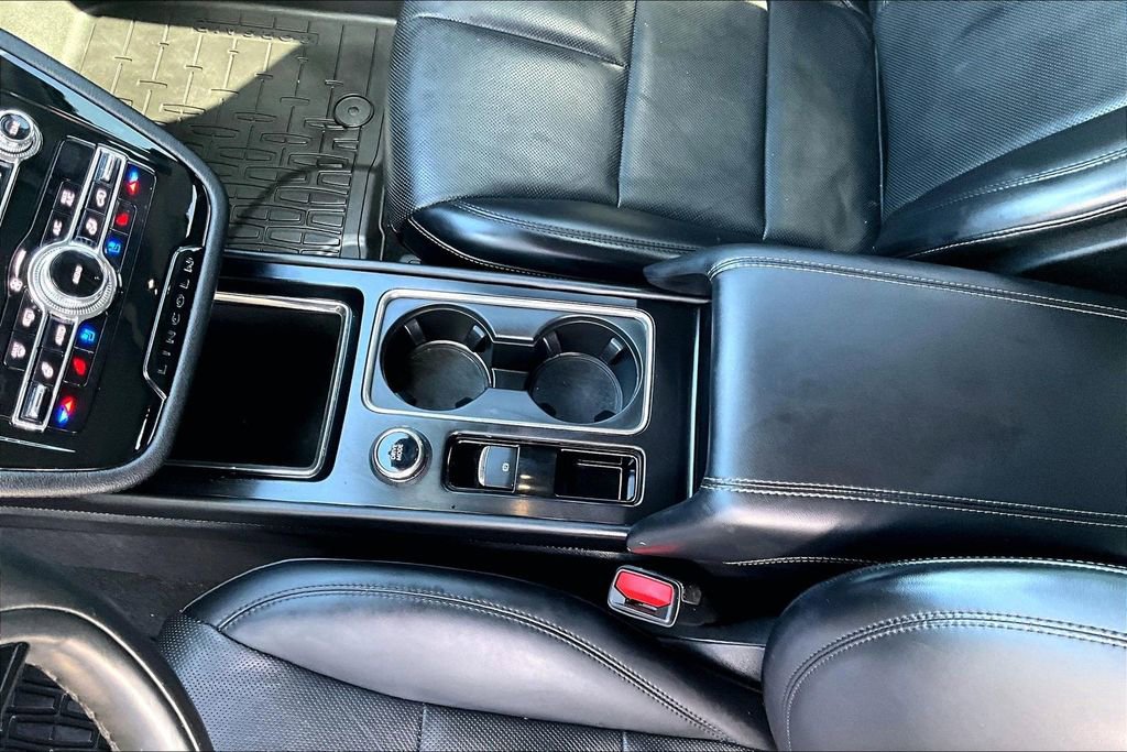 Used 2021 Lincoln Corsair AWD w/ Premium Package image 15