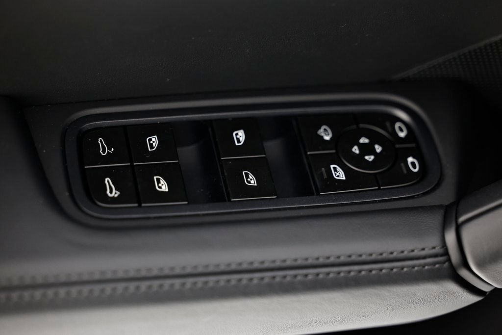 New 2026 Porsche Cayenne AWD/4WD image 20