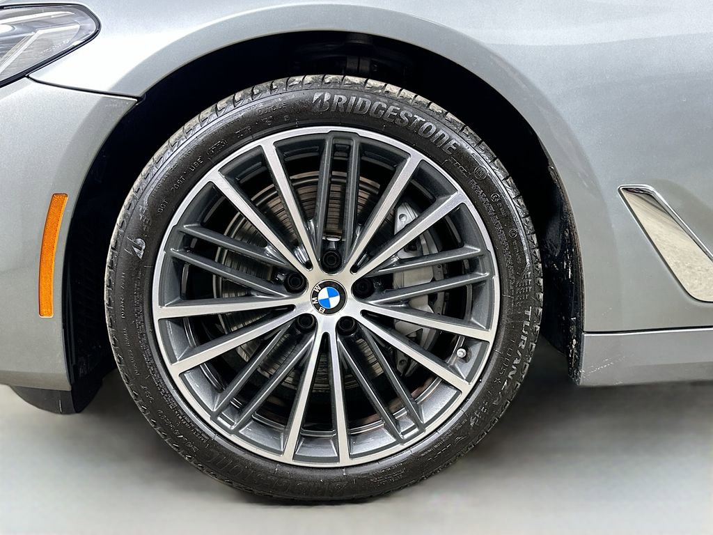 Used 2023 BMW 540i w/ Premium Package image 8