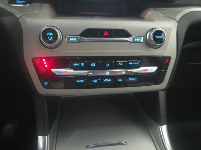 Used 2023 Ford Explorer XLT w/ Equipment Group 202A image 24