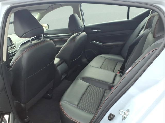 Used 2023 Nissan Altima 2.5 SR AWD/4WD image 8