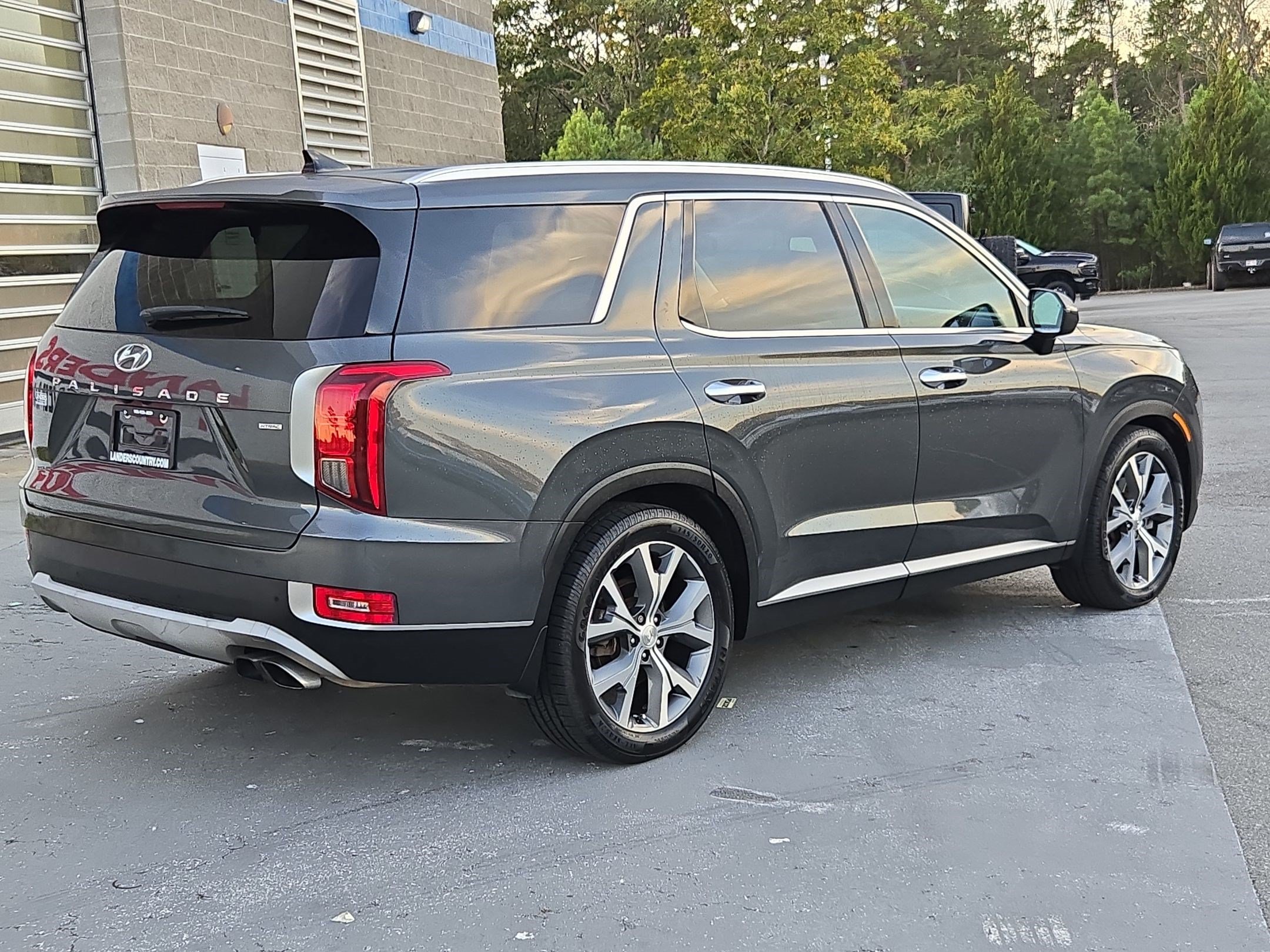 Used 2022 Hyundai Palisade SEL w/ 8P Bench Seat Package AWD/4WD image 7
