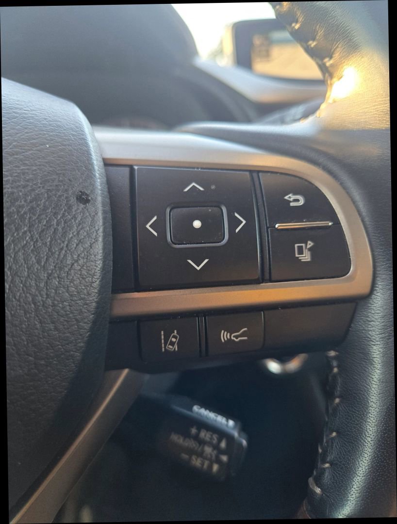 Used 2019 Lexus RX 450h AWD image 21