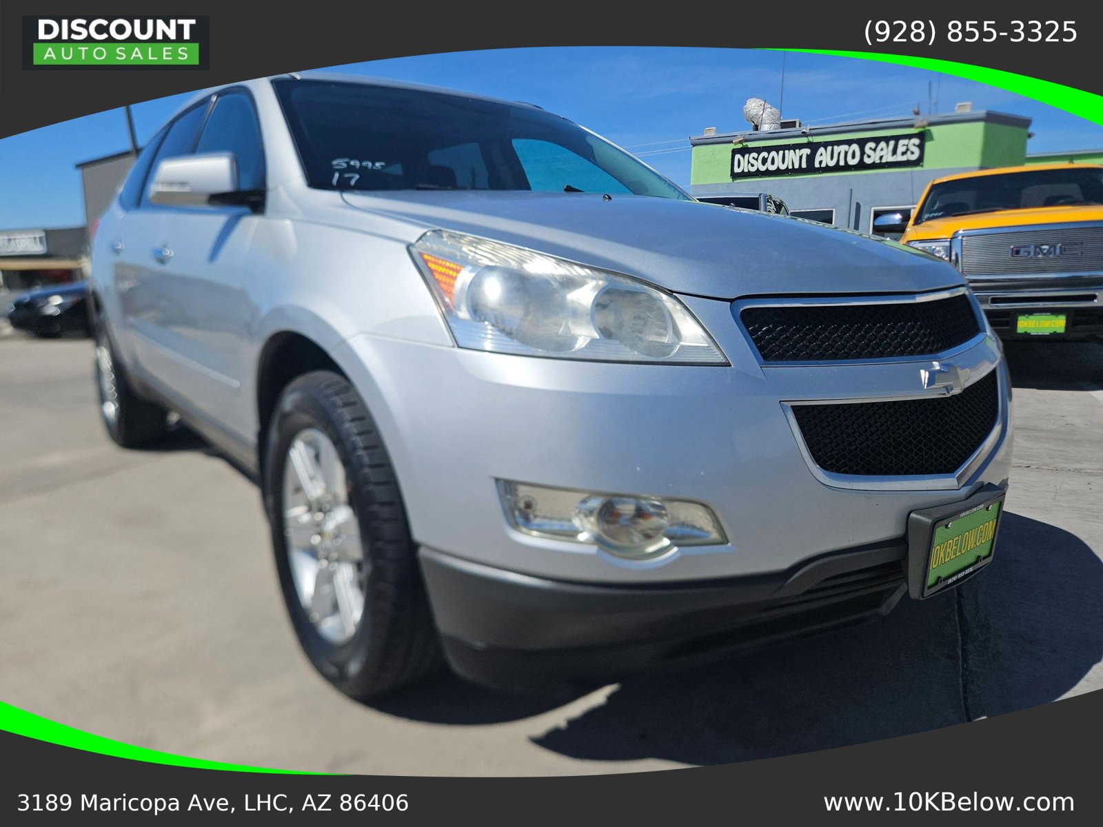 Used 2012 Chevrolet Traverse LT FWD image 1