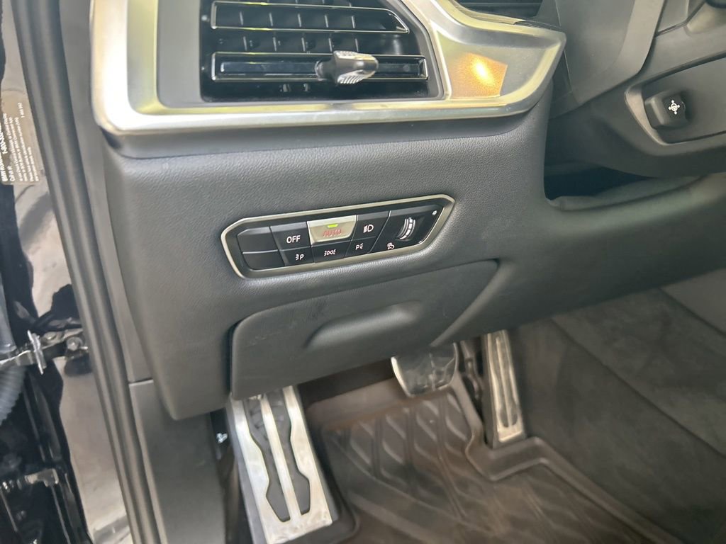 Used 2023 BMW X7 xDrive40i w/ Executive Package AWD/4WD image 52