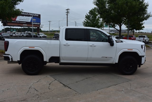 Used 2024 GMC Sierra 2500 AT4 w/ AT4 Premium Plus Package AWD/4WD image 4