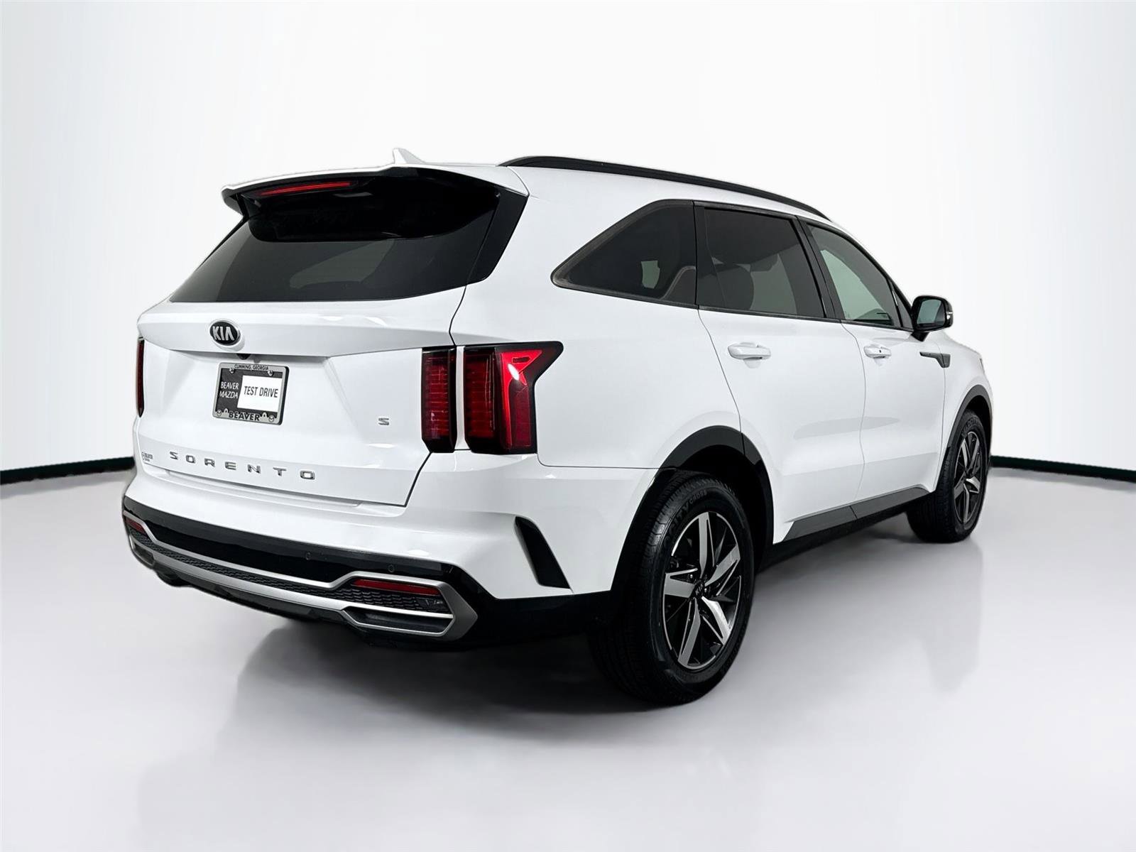 Used 2021 Kia Sorento S w/ Panoramic Sunroof Package FWD image 2