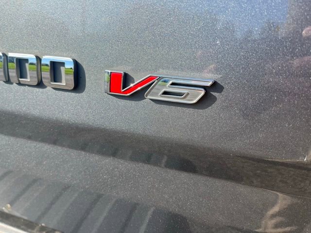 Used 2018 Chevrolet Colorado LT w/ LT Convenience Package image 6