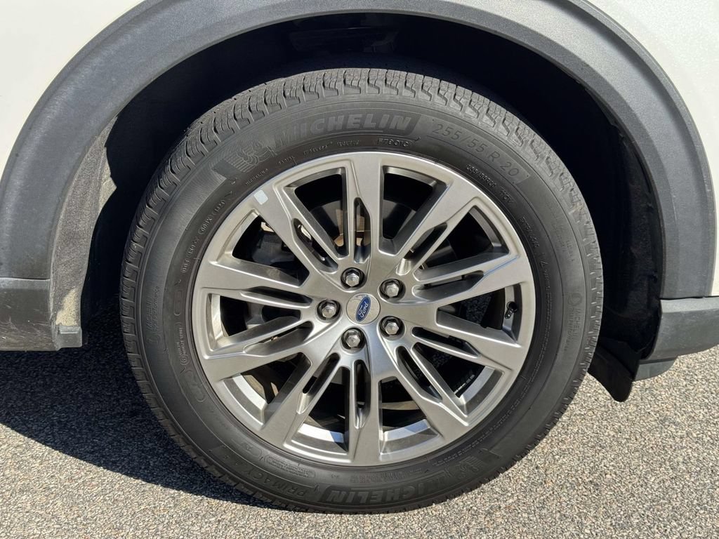 Used 2025 Ford Explorer Platinum AWD/4WD image 29