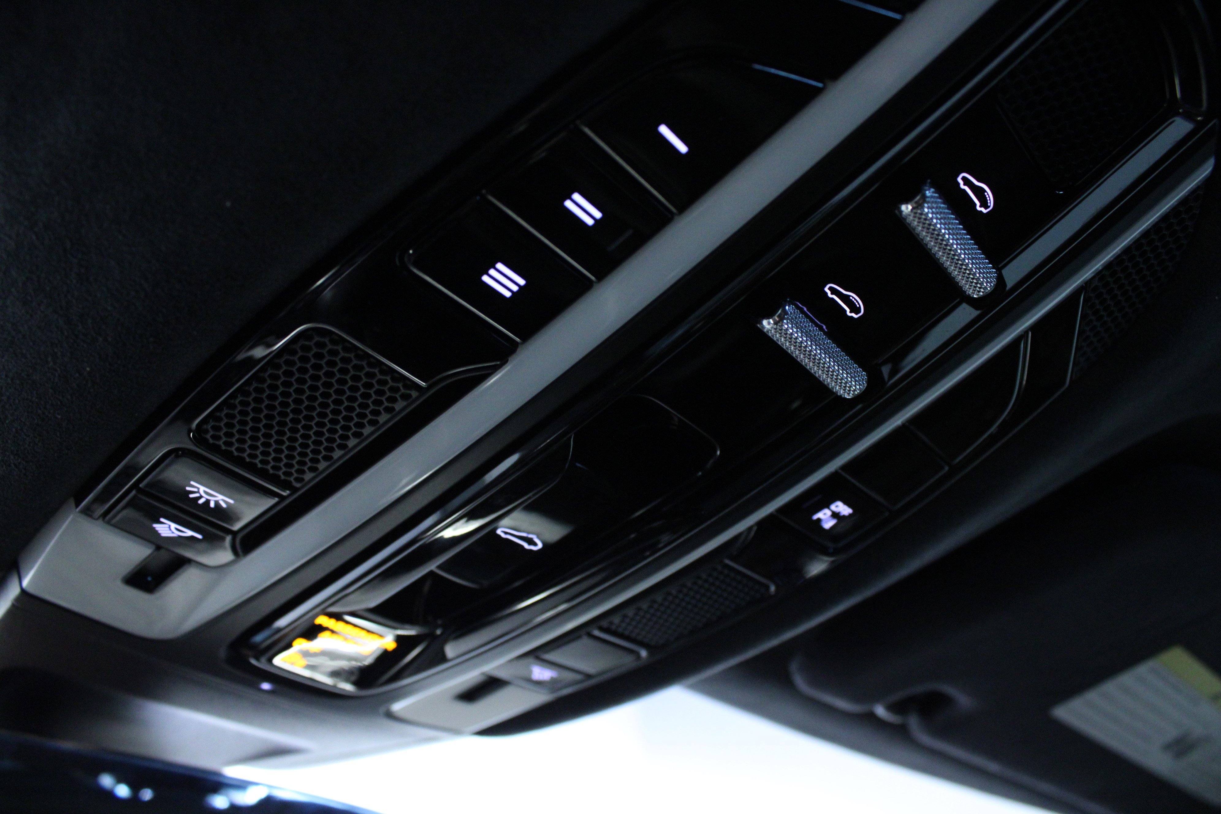 Used 2018 Porsche Panamera Turbo S image 25