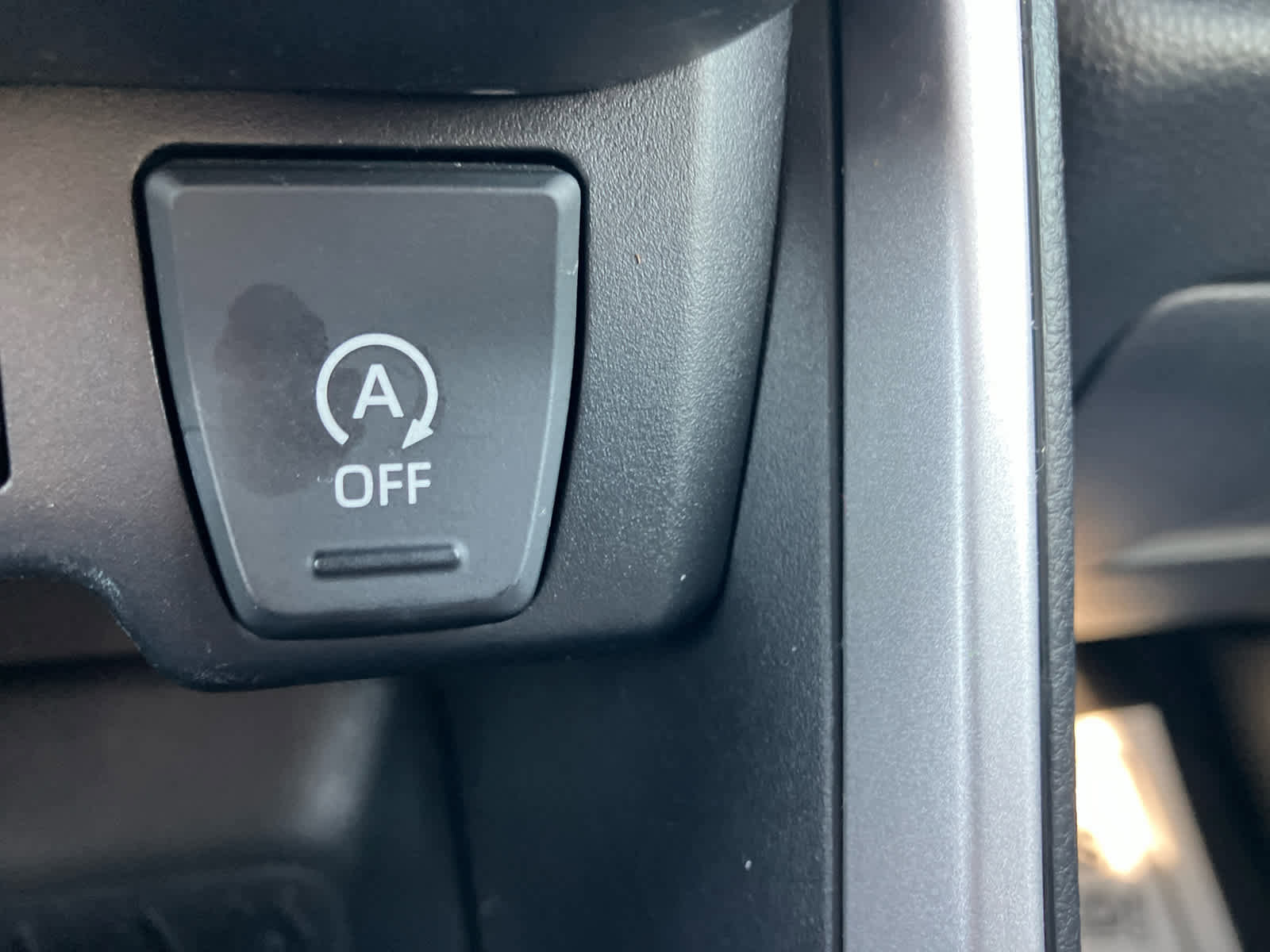 Used 2021 Toyota RAV4 XLE Premium image 24