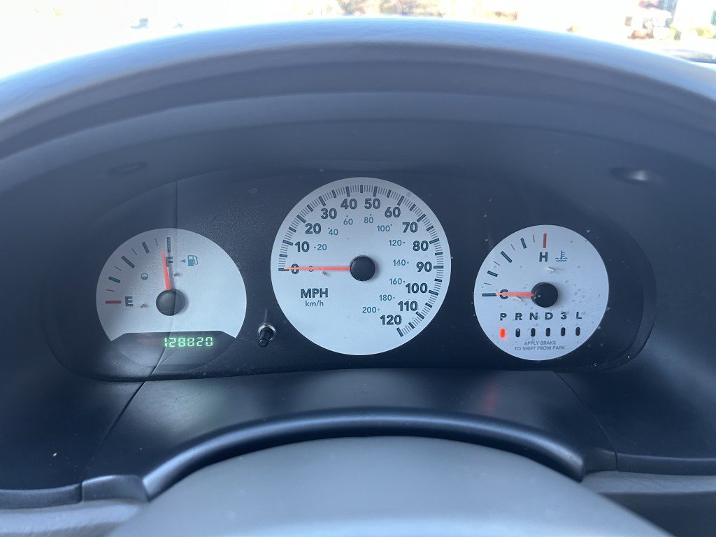 Used 2005 Chrysler Town & Country LX w/ Popular Equipment Group I image 8