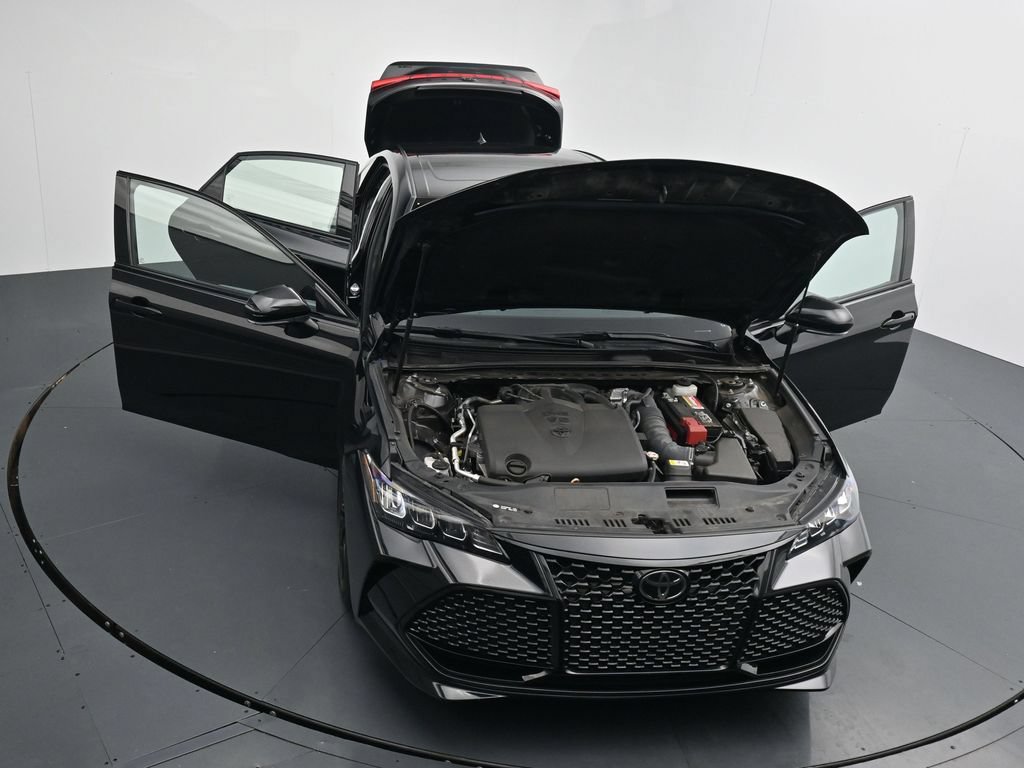 Used 2021 Toyota Avalon XSE FWD image 37