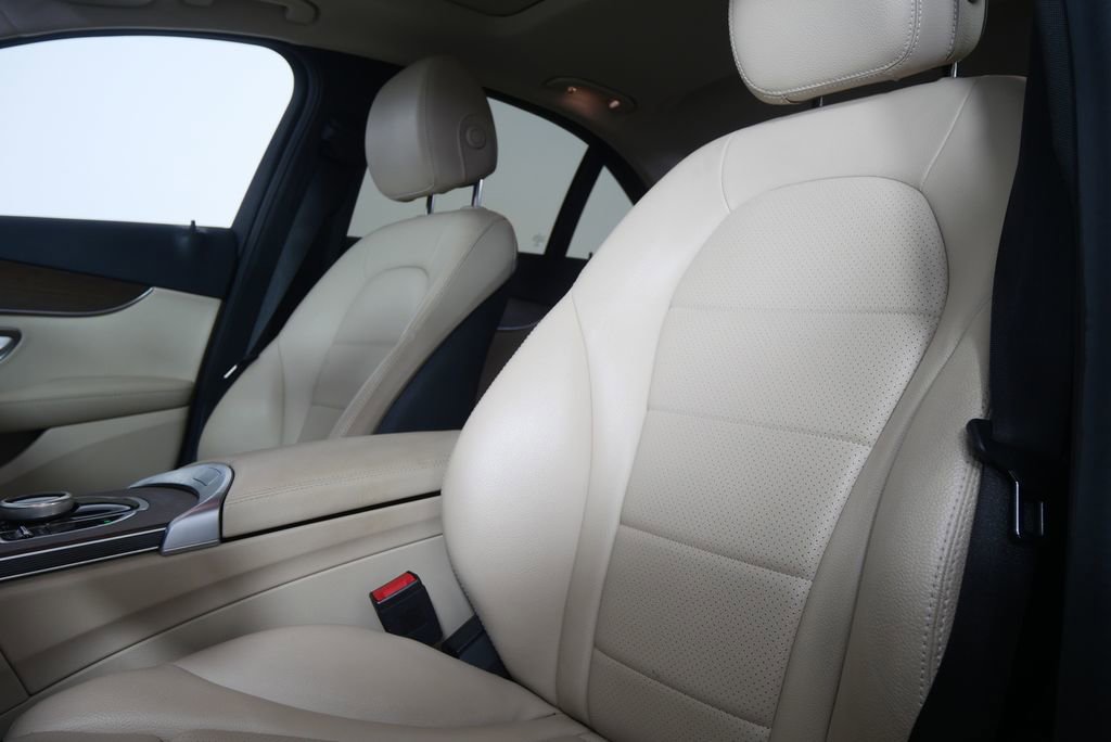 Used 2019 Mercedes-Benz C 300 4MATIC Sedan image 10