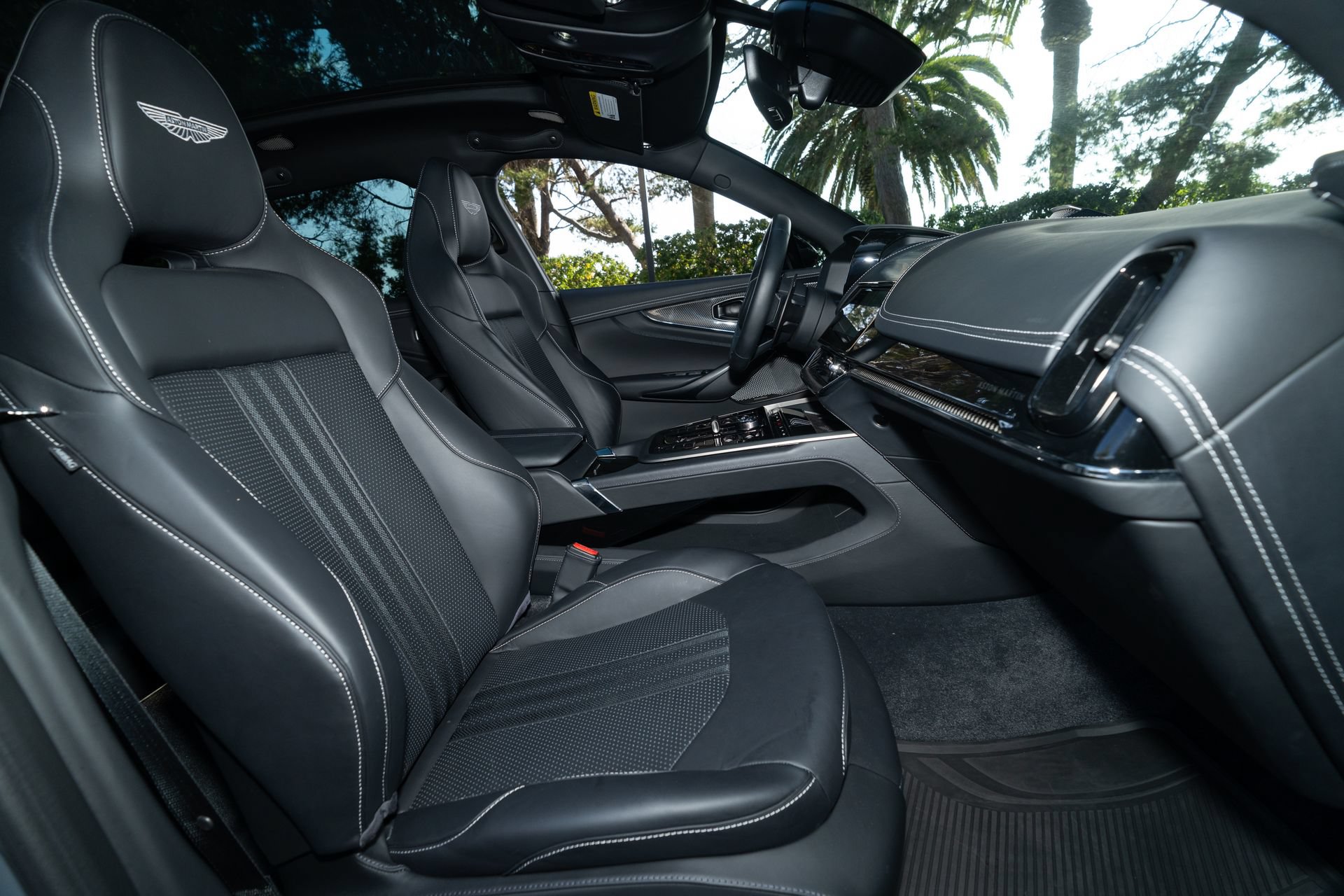 Used 2025 Aston Martin DBX 707 AWD/4WD image 21