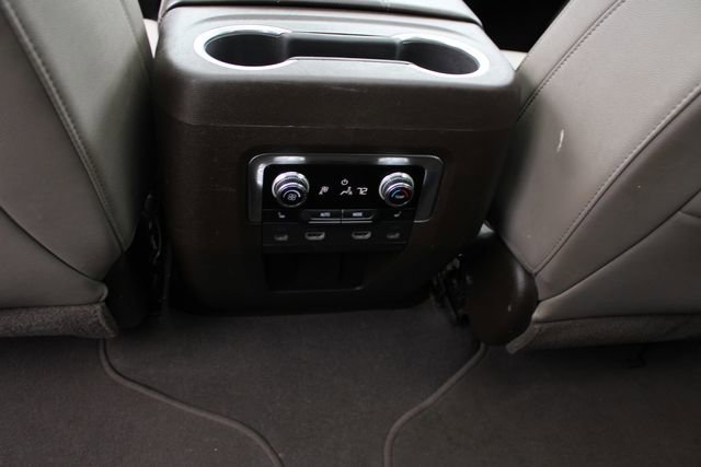 Used 2021 GMC Yukon XL SLT w/ SLT Premium Package AWD/4WD image 26