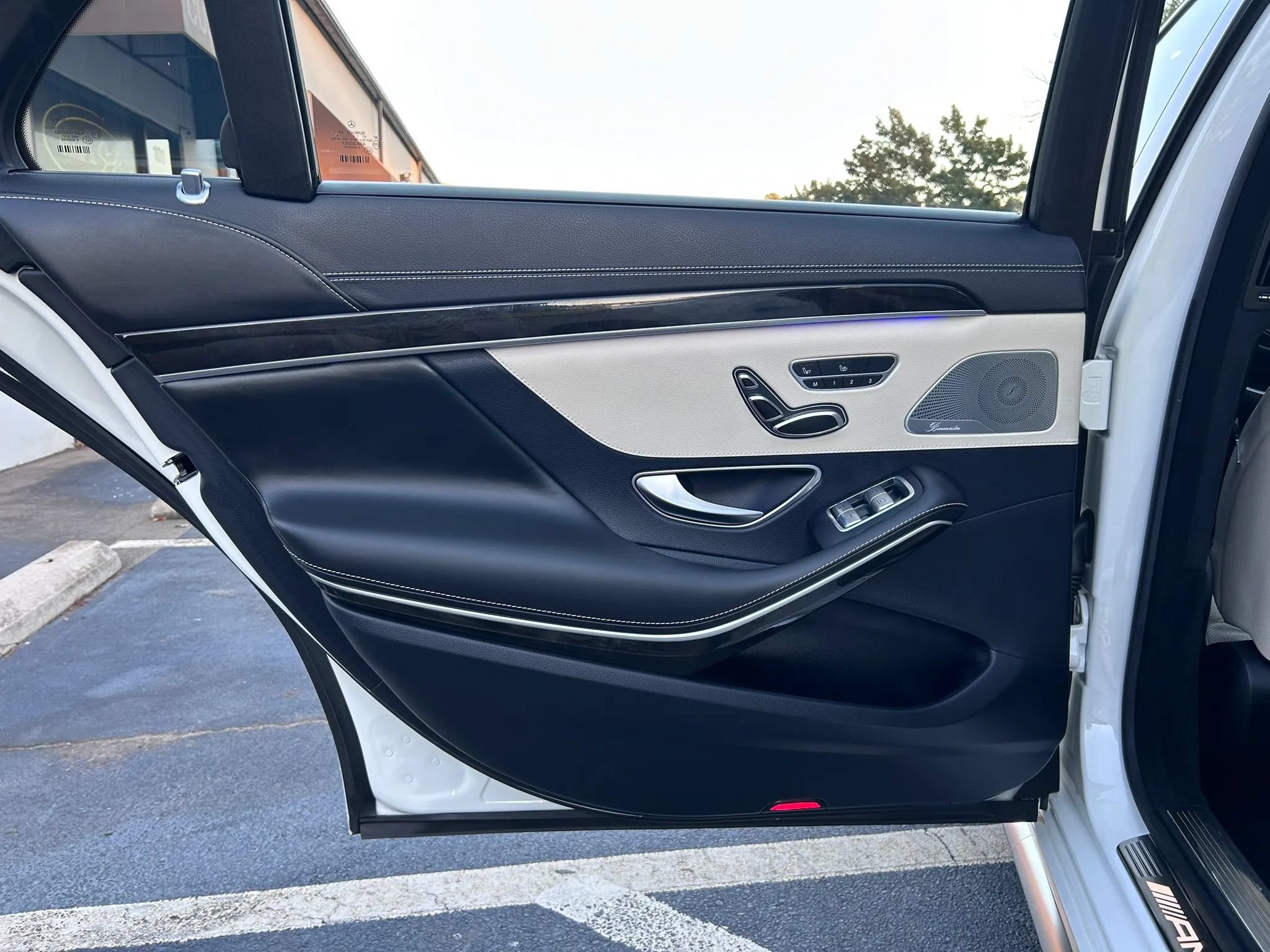 Used 2015 Mercedes-Benz S 63 AMG 4MATIC Sedan image 37