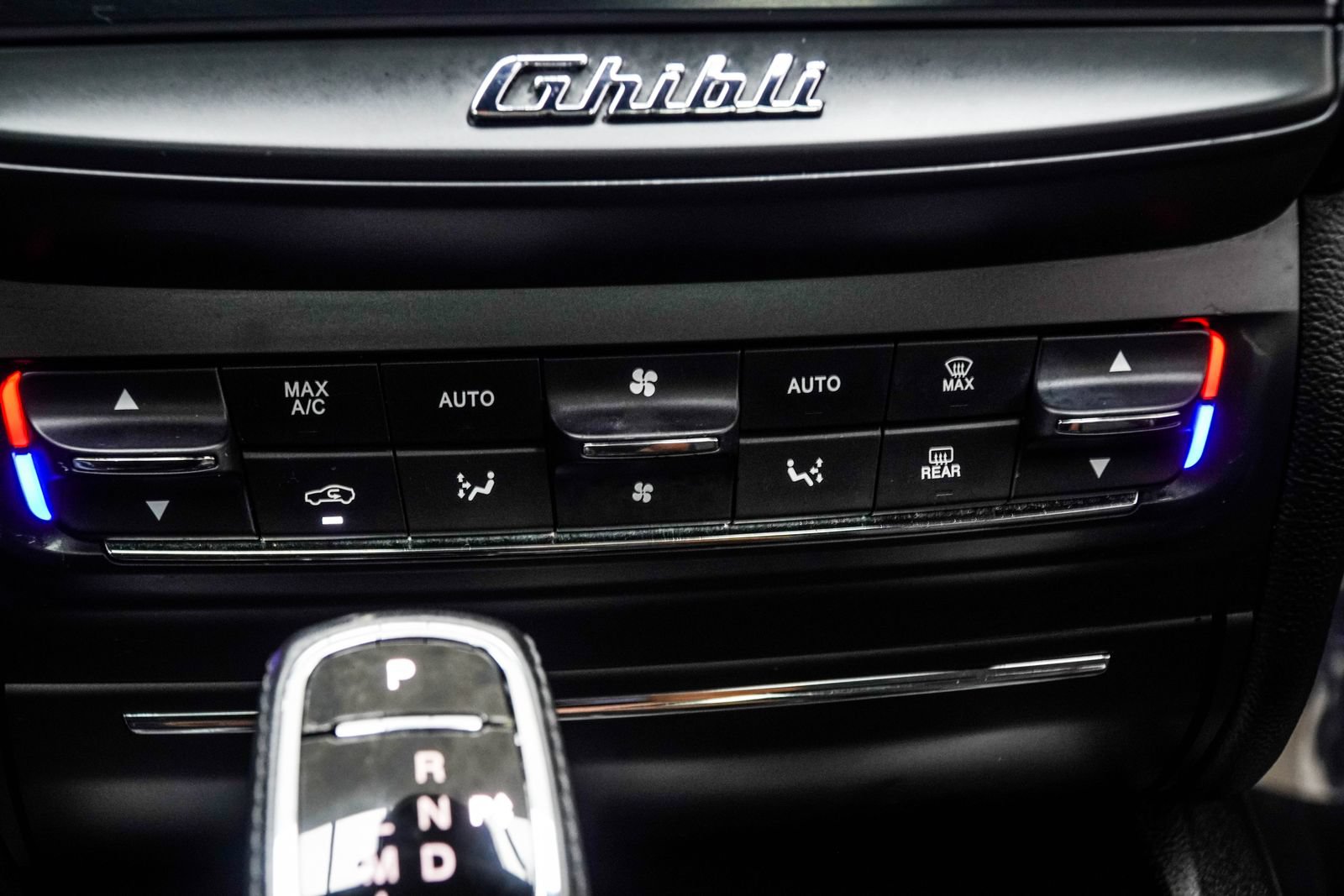 Used 2019 Maserati Ghibli S Q4 AWD/4WD image 23