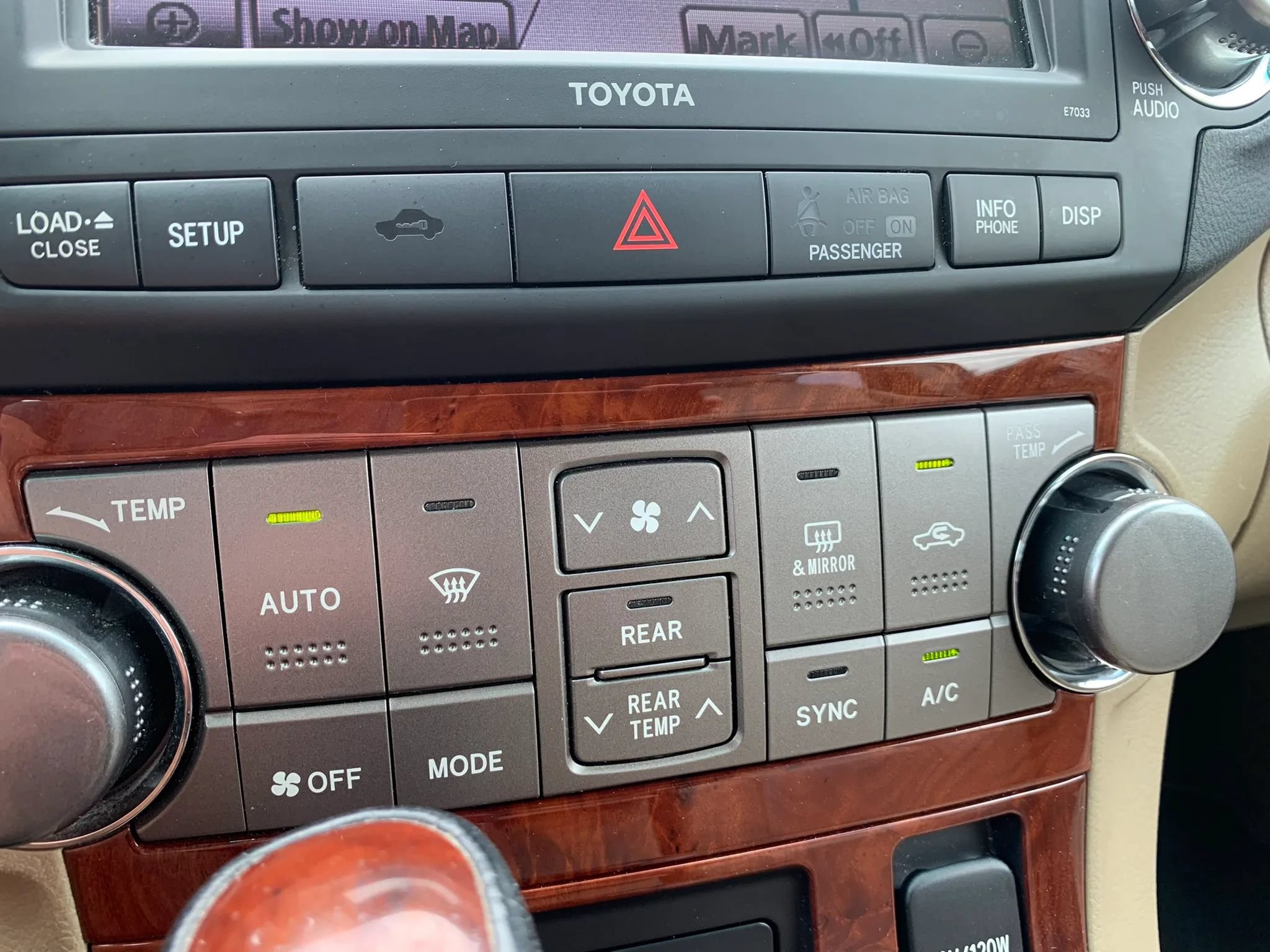Used 2011 Toyota Highlander Limited FWD image 37