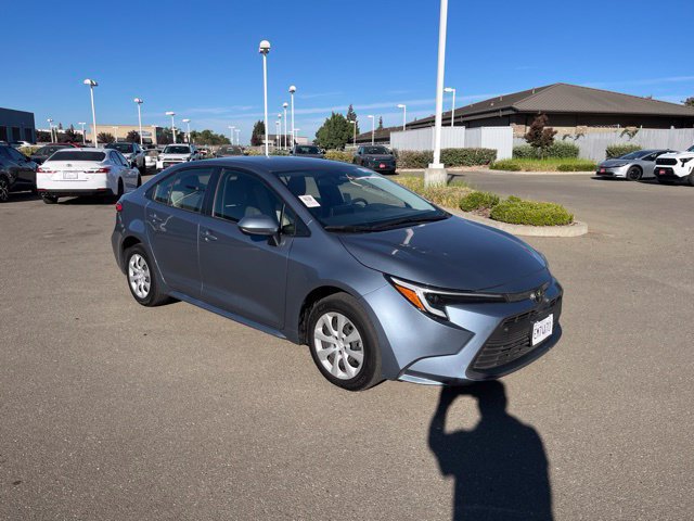 Used 2026 Toyota Corolla LE w/ Carpet Mat Package (TMS) FWD image 1