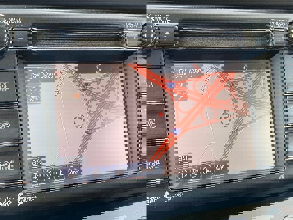 Used 2015 Toyota RAV4 Limited w/ Technology Package image 24