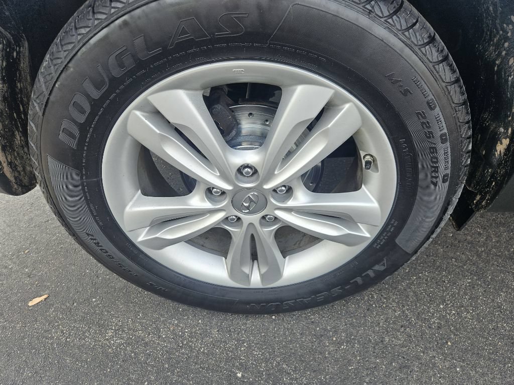 Used 2011 Hyundai Tucson GLS FWD image 23