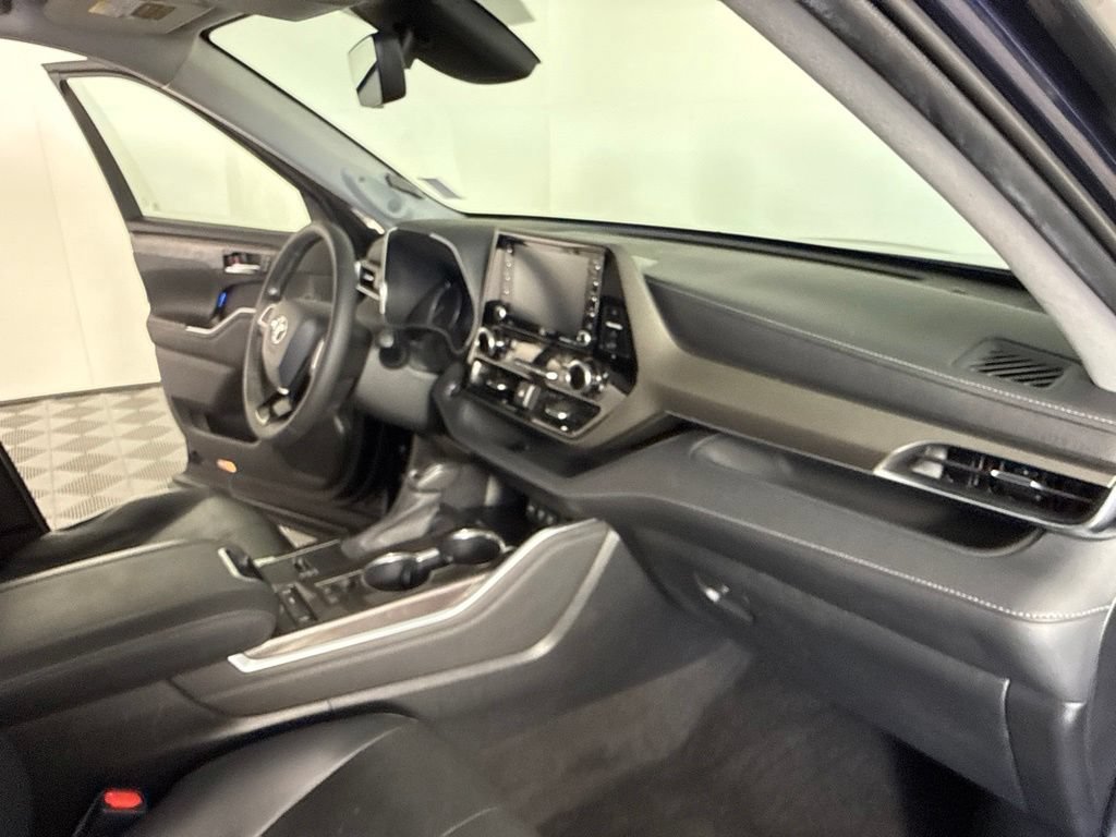 Used 2020 Toyota Highlander Limited FWD image 43
