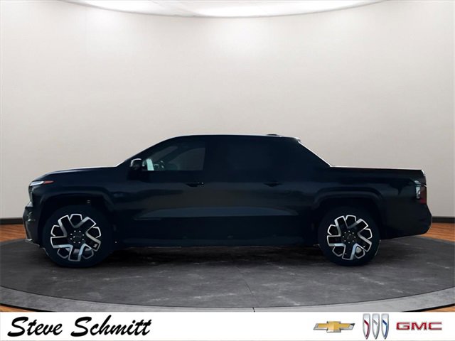 New 2025 Chevrolet Silverado EV RST image 5