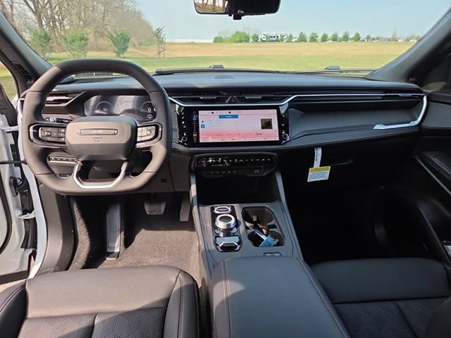 Used 2026 Jeep Cherokee Overland w/ Advanced Pro Tech Group AWD/4WD image 17