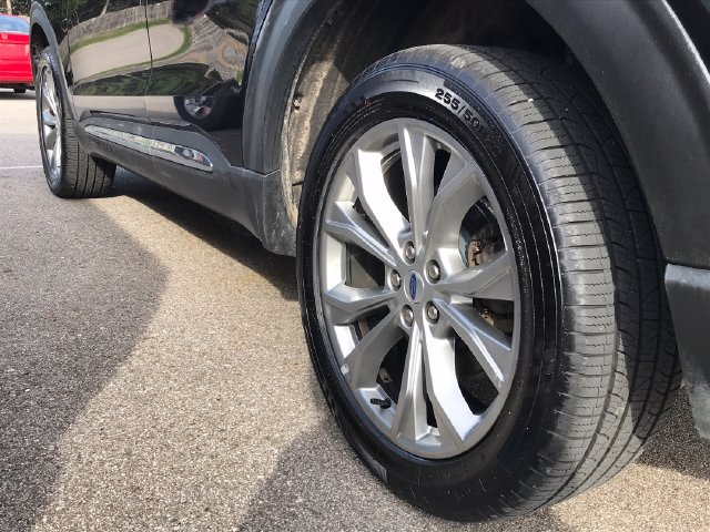 Used 2023 Ford Explorer Limited AWD/4WD image 39