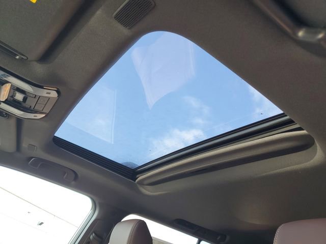 Used 2025 Toyota Land Cruiser image 12