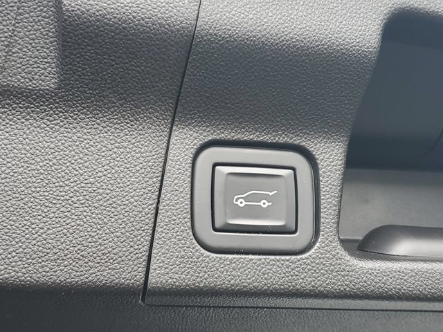 Used 2020 GMC Acadia AT4 w/ GMC Pro Grade Package AWD/4WD image 8