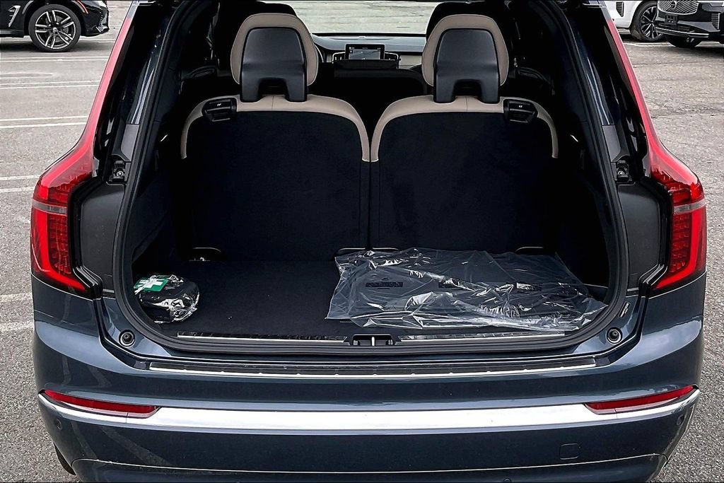 New 2026 Volvo XC90 T8 Ultra w/ Protection Package Premier AWD/4WD image 4