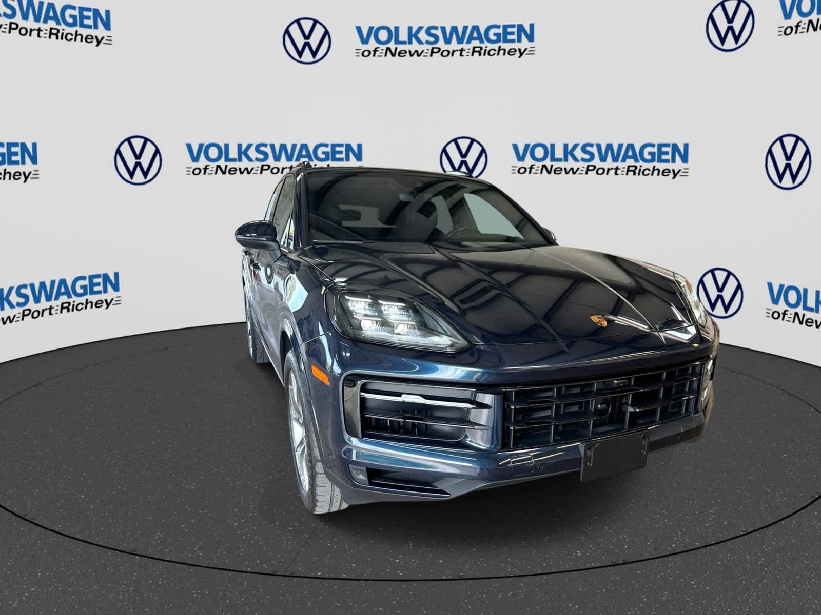 Used 2024 Porsche Cayenne AWD/4WD image 15
