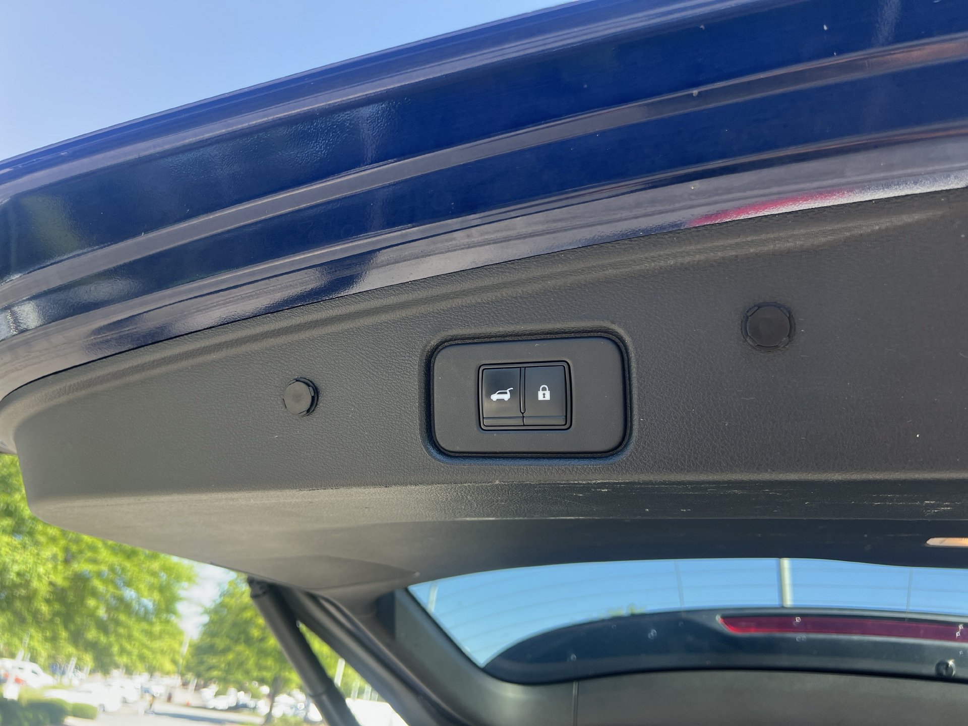 Used 2023 Nissan Pathfinder SL AWD/4WD image 20